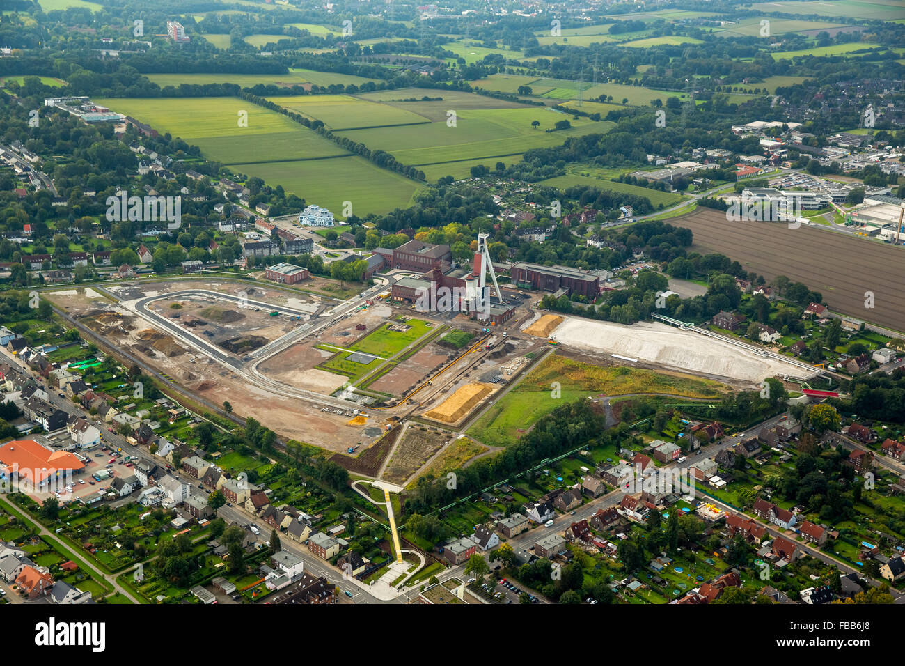 Luftbild, Konvertierung und Aufbereitung der Industriebrache der ehemaligen Zeche Schlägel & Eisen, Schacht 2/4/7 Herten-Langenbochum Stockfoto