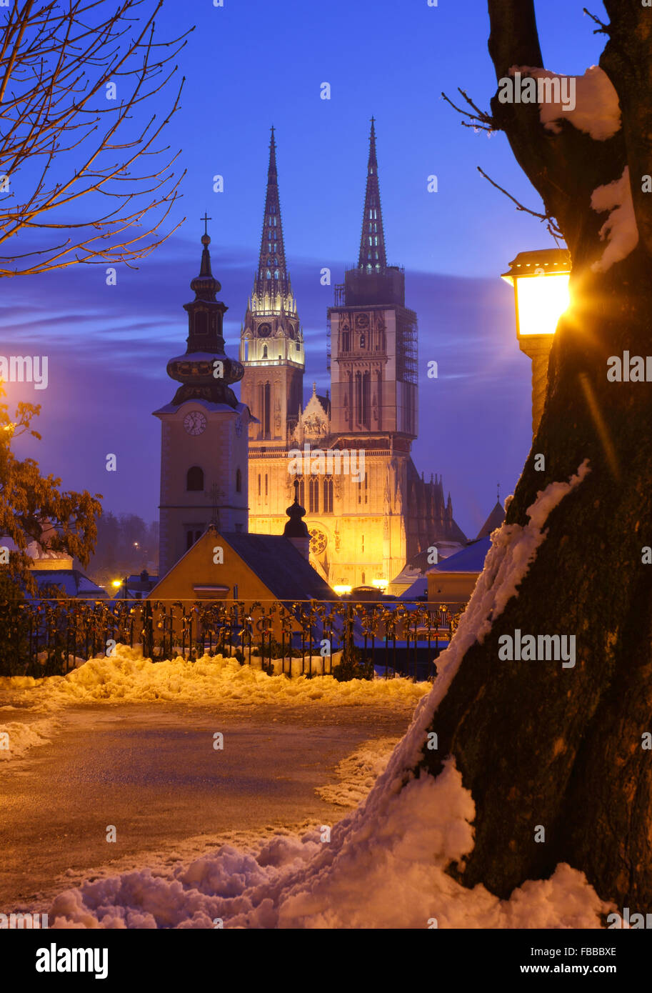 Blick zur Kathedrale in Zagreb Stadt Stockfoto
