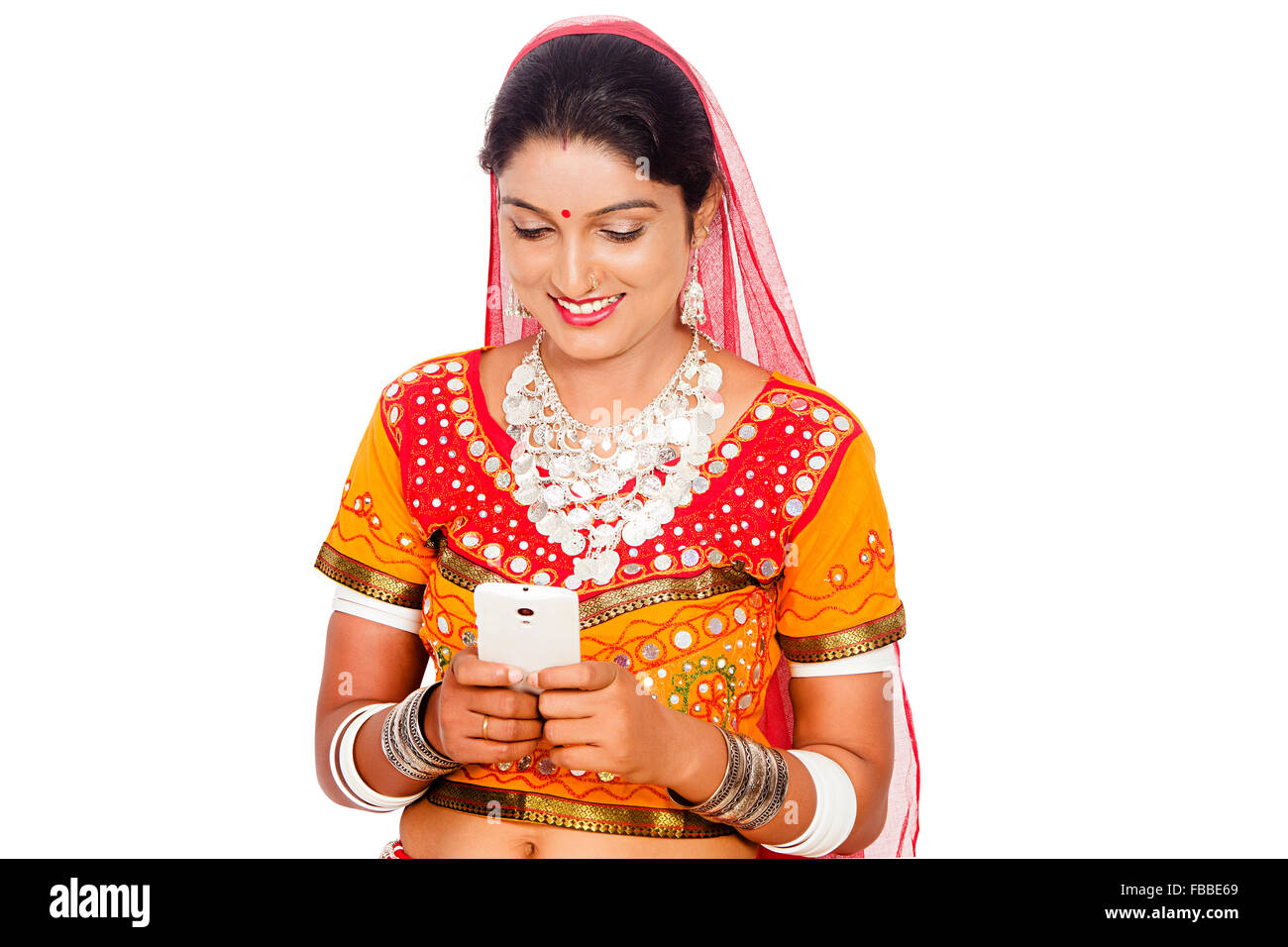 1 ländlichen Gujrati Indianerin Einwahl Handy Stockfoto