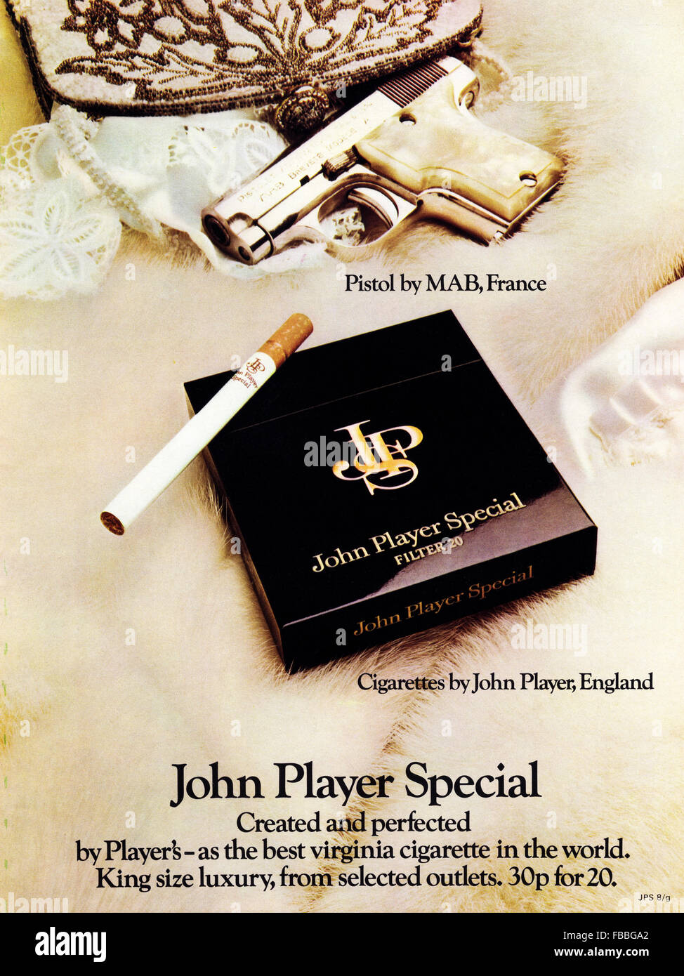 John Player Cigarettes Stockfotos Und Bilder Kaufen Alamy Since the cigarettes have changed over to plain packaging they have a different taste and there is a blacker marking on the filter seeming to show more tar content. john player cigarettes stockfotos und