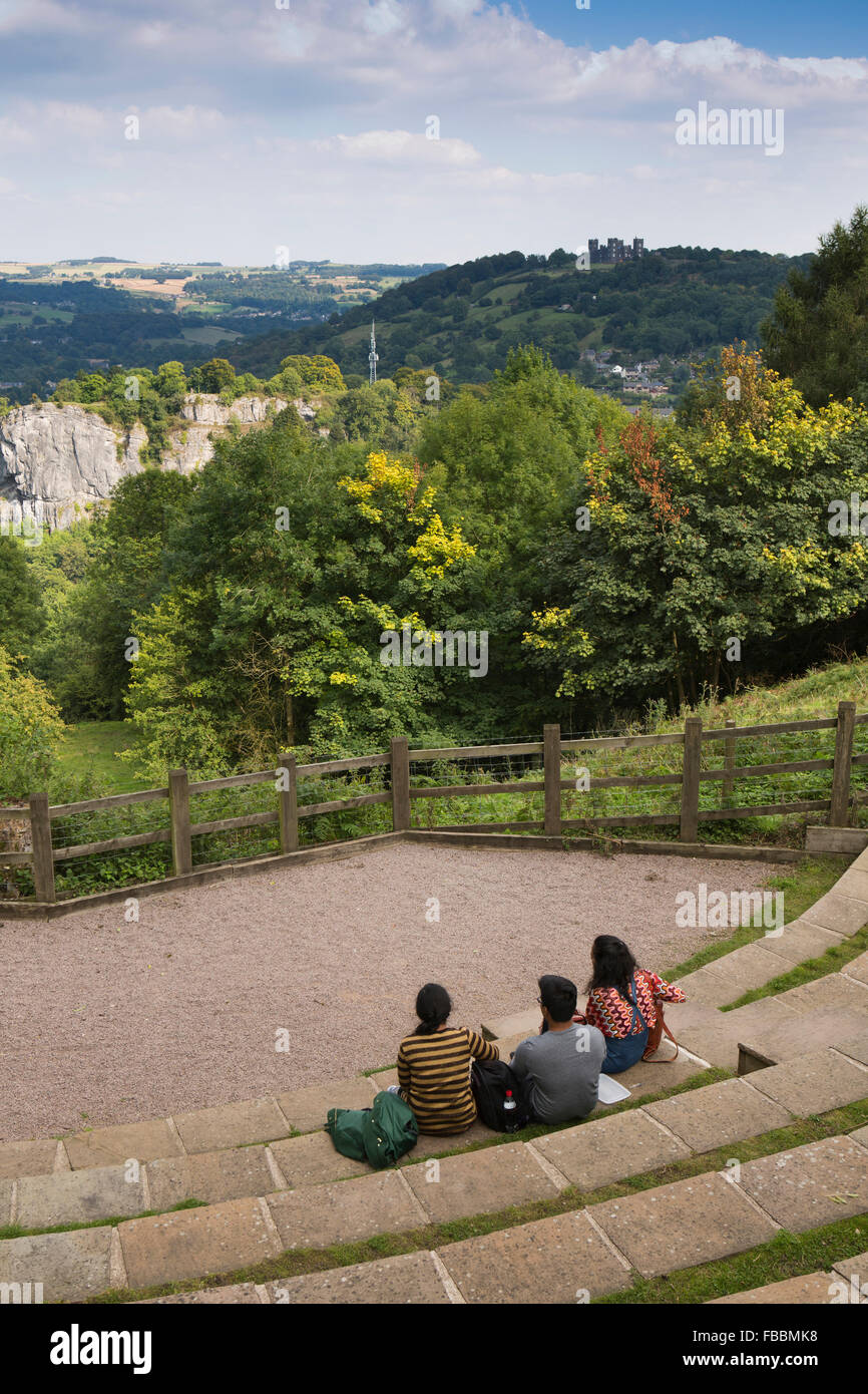 Großbritannien, England, Derbyshire, Matlock Bath, Heights of Abraham, Blick vom Amphitheater über hohe Tor Riber Castle Stockfoto