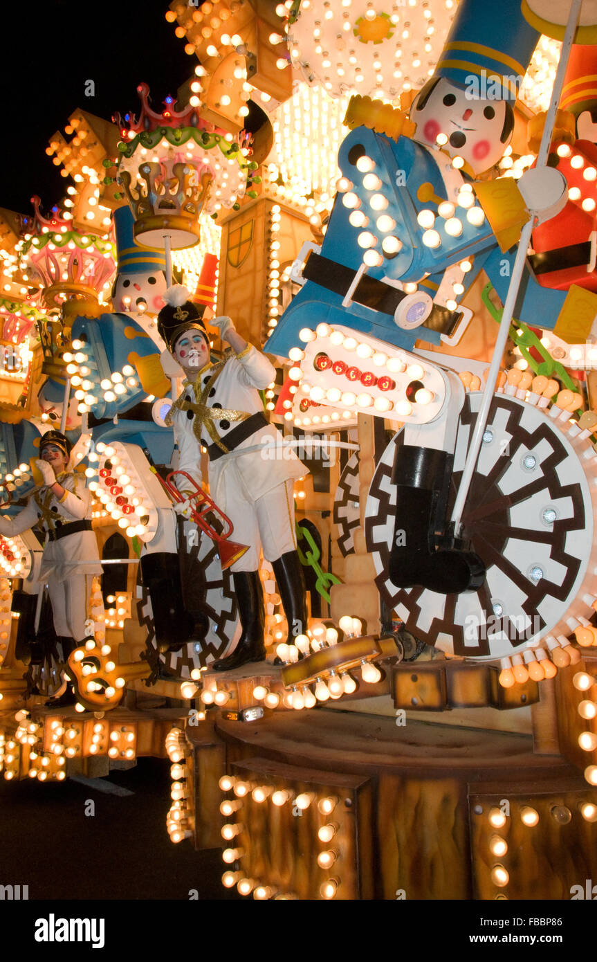 Carnival float Fotos und Bildmaterial in hoher Auflösung Alamy