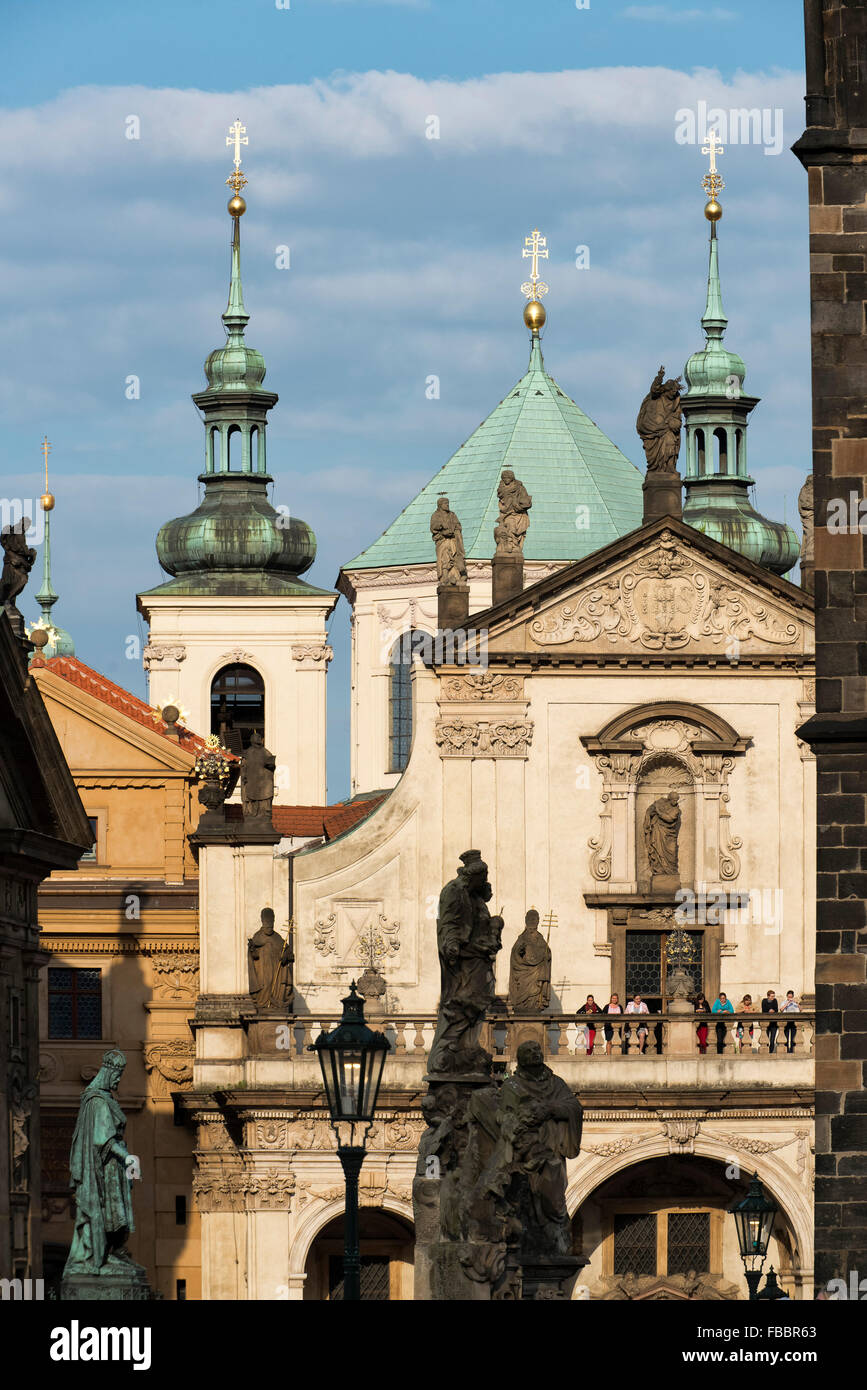 Kirche des Heiligen Erlösers, Ritter des Platzes Kreuz, Prag, Tschechische Republik Stockfoto