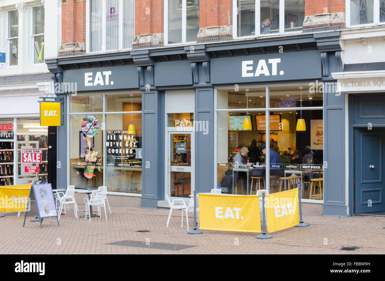 Essen Sie, Coffee-Shop und Fast Food-Kette in New Street, Birmingham Stockfoto