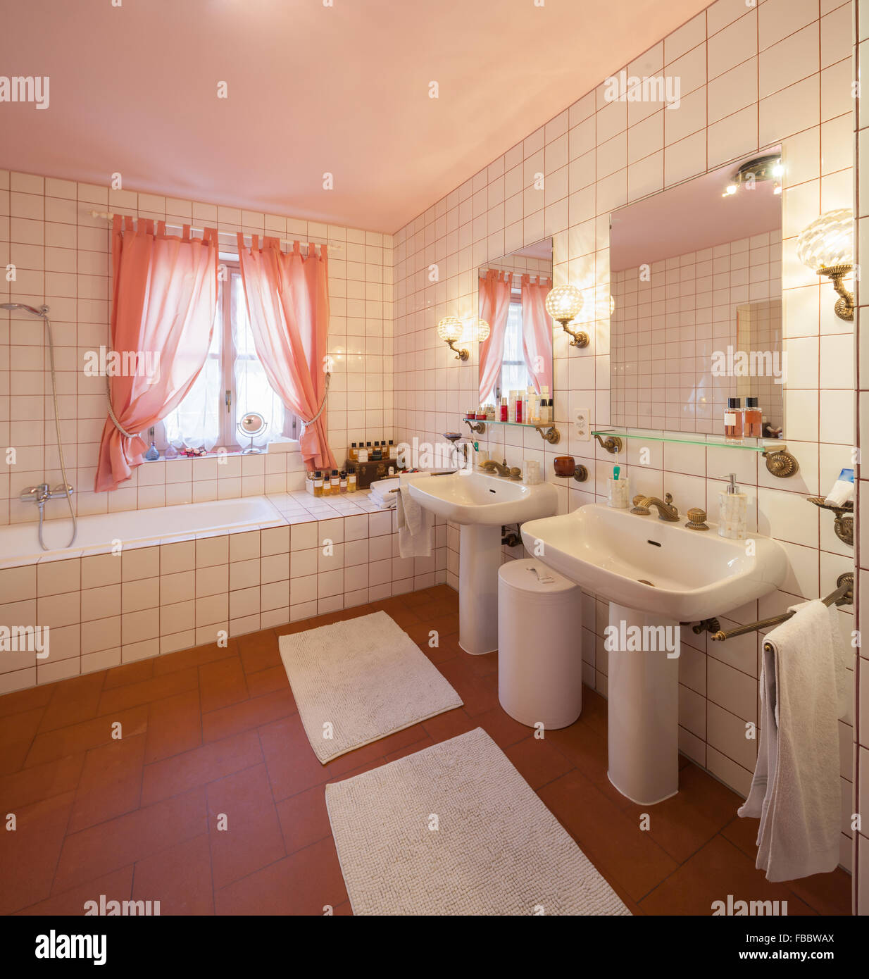 Haus Innenräume eingerichtet, Badezimmer Stockfoto