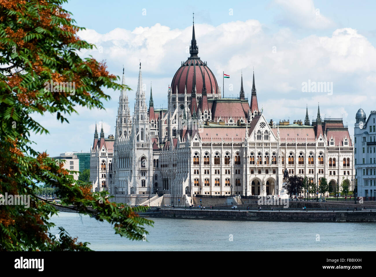Parlamentsgebäude an der Donau in Budapest, Ungarn. Stockfoto