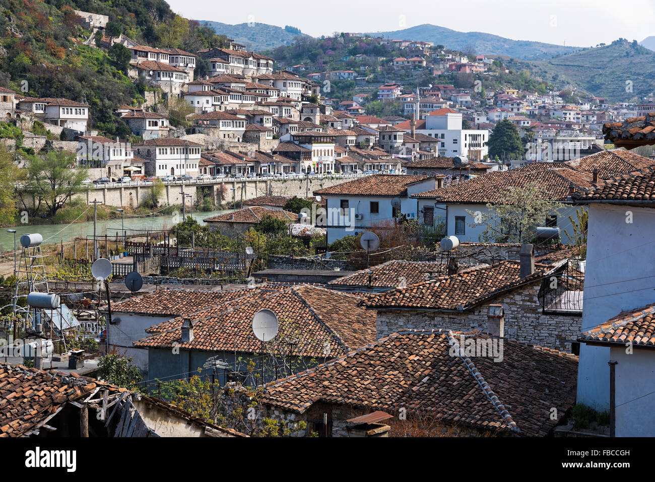 Traditionelle Architektur in der alten Stadt Berat in Albanien Stockfoto