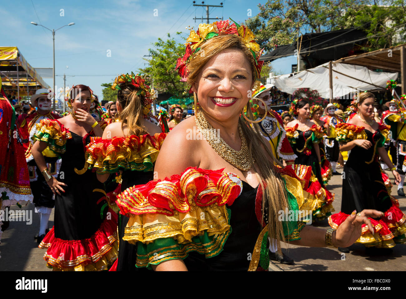 Barranquilla, Kolumbien - 1. März 2014: Die Leute an die Karnevalsumzüge in den Karneval von Barranquilla in Kolumbien. Stockfoto