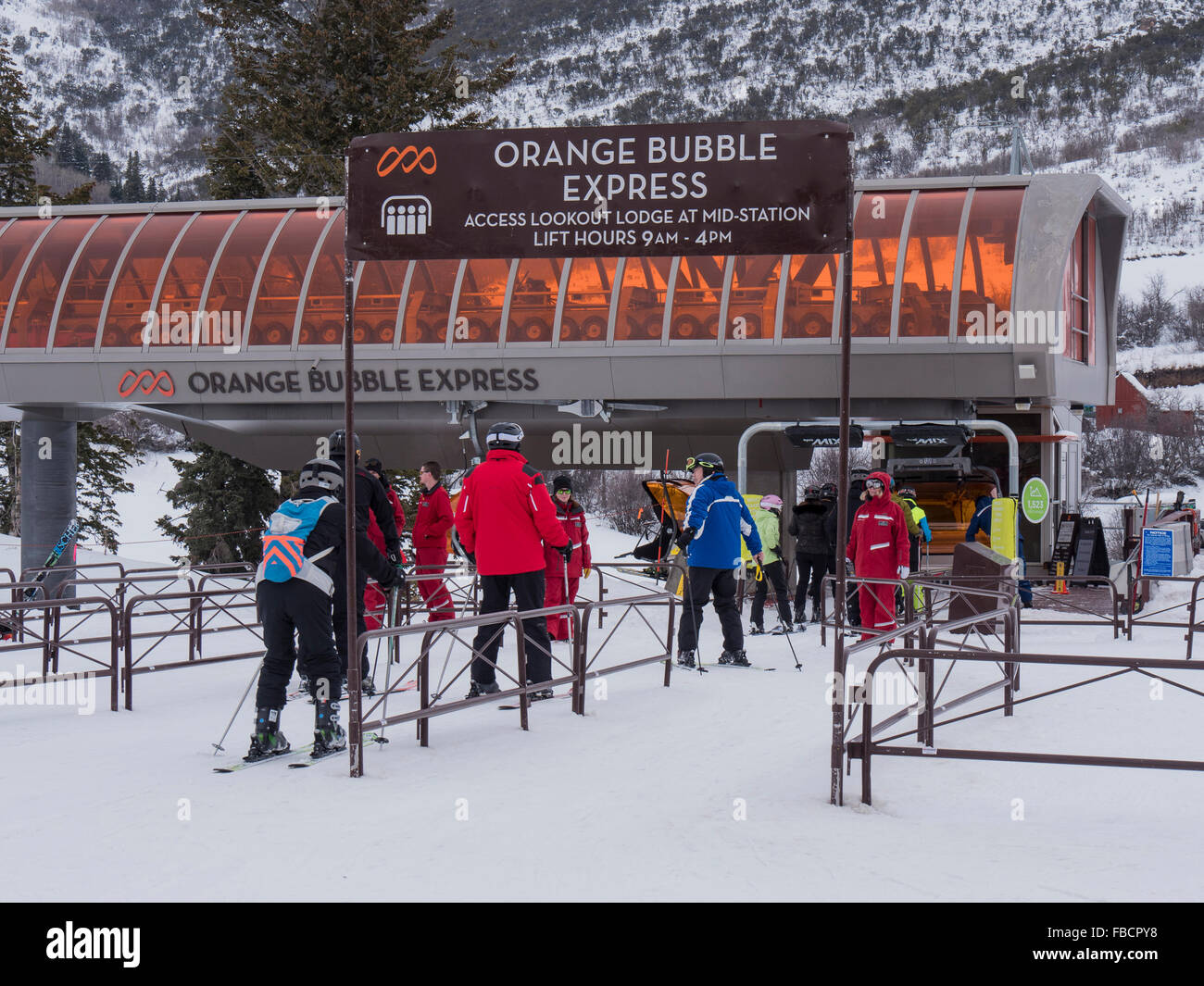 Orange Bubble Express Sesselbahn, Schluchten Dorf Grundfläche, Park City Mountain Resort, Utah. Stockfoto