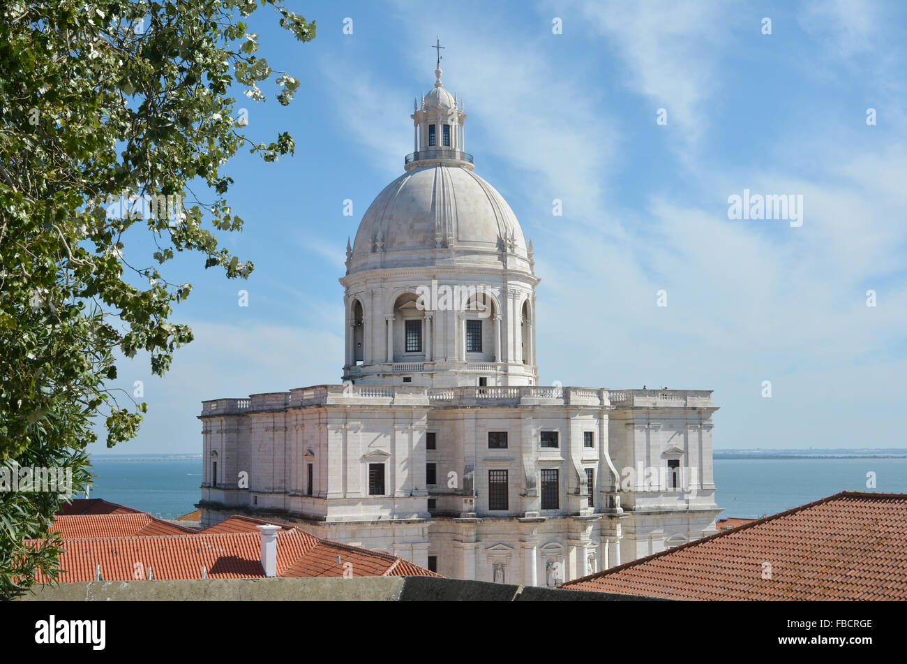 Nationalen Pantheon von Portugal-Kuppel mit Fluss Tagu im Hintergrund Stockfoto