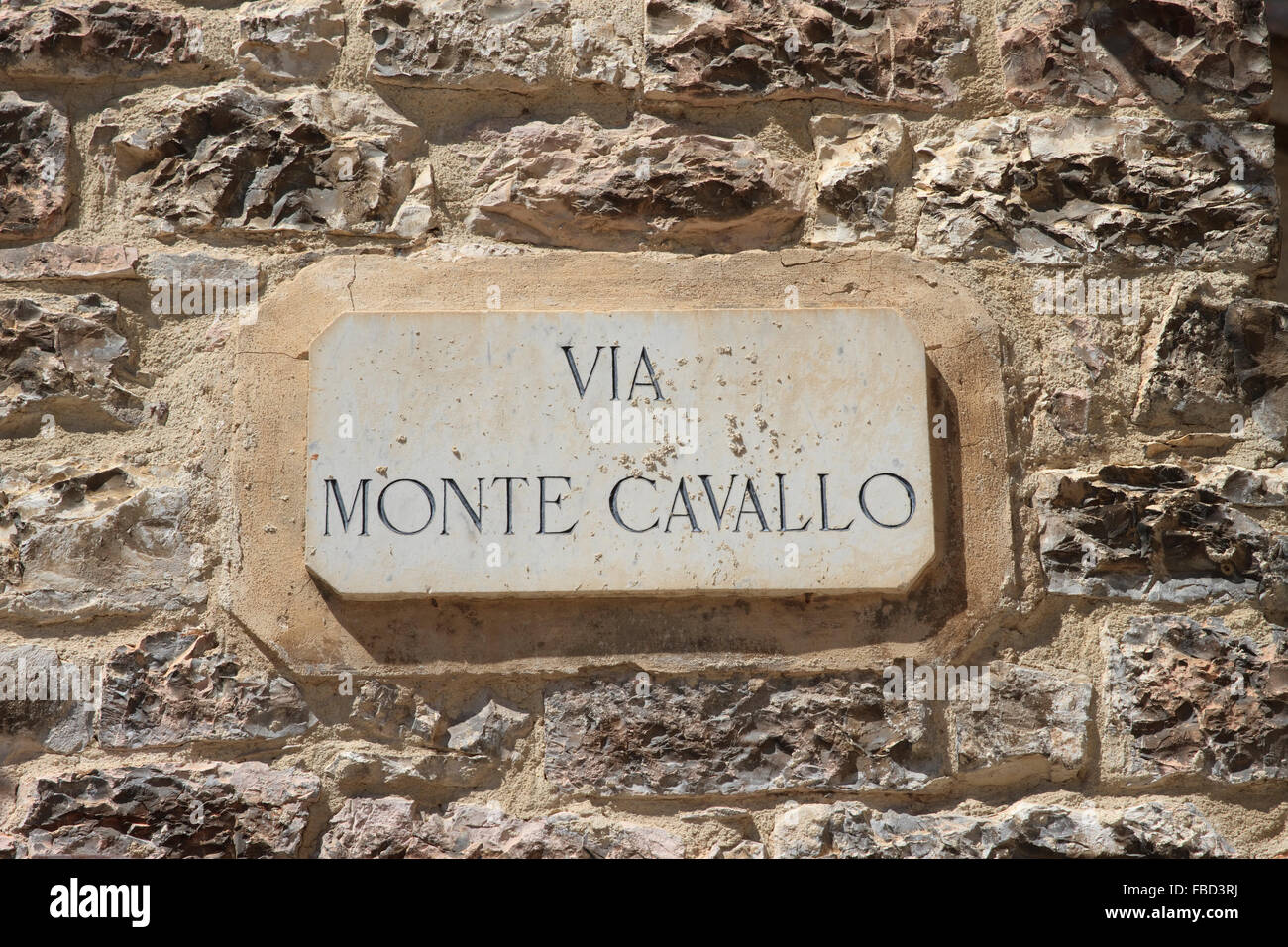 Straßenschild für Via Monte Cavallo in Assisi, Italien. Stockfoto