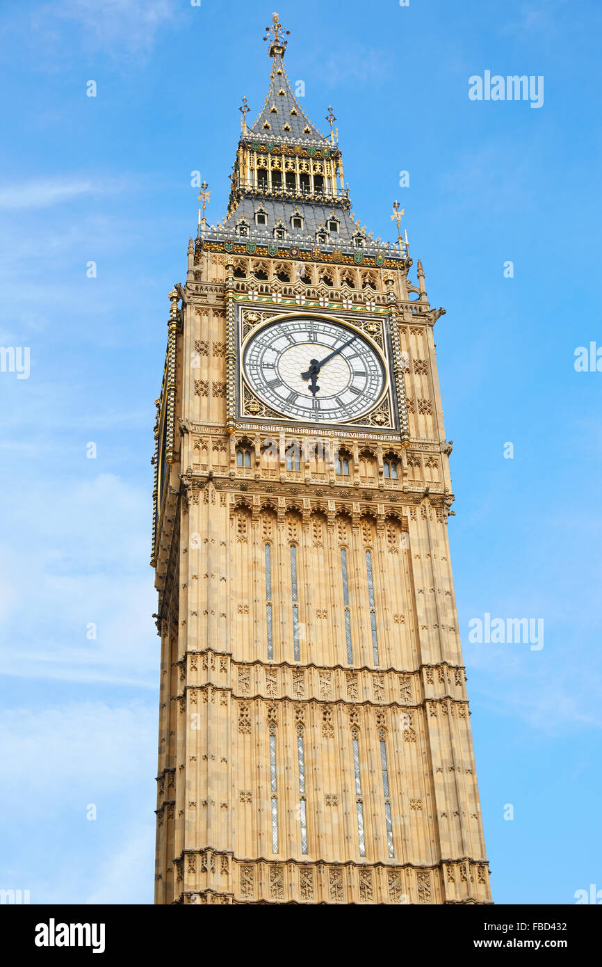 Big Ben in London, blauer Himmel Stockfoto