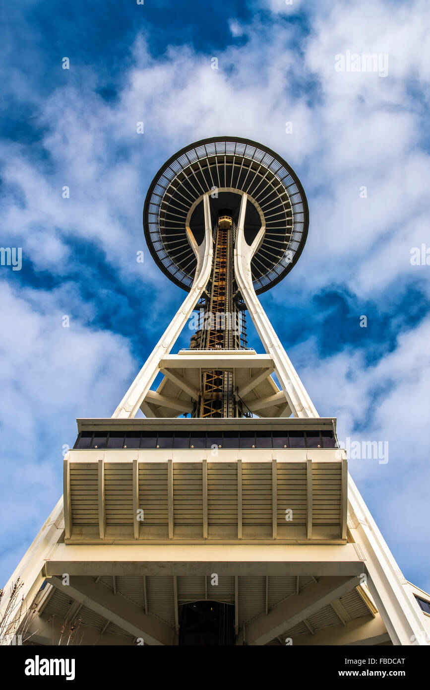 Niedrigen Winkel Blick auf die Space Needle, Seattle, Washington, USA Stockfoto