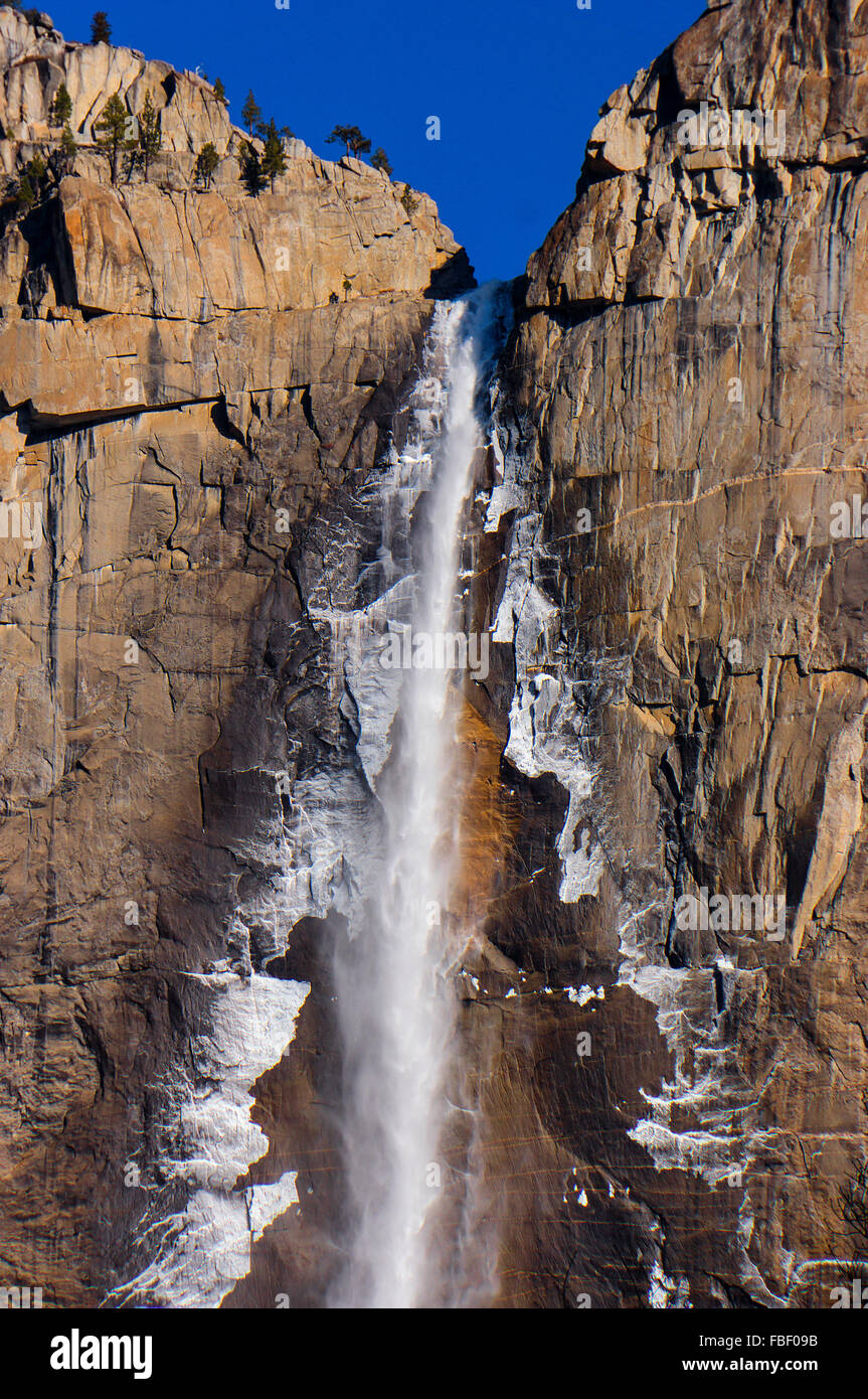 Eisige upper Yosemite Falls Stockfoto