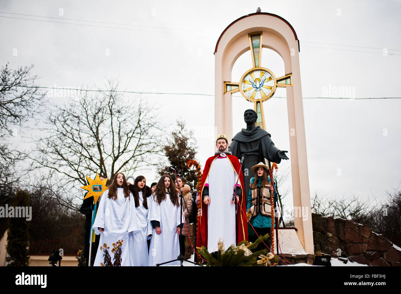 Ukraine. Lemberg - 14. Januar 2016: Weihnachten Krippe Szene Parade der Kinder am Wintertag. Stockfoto