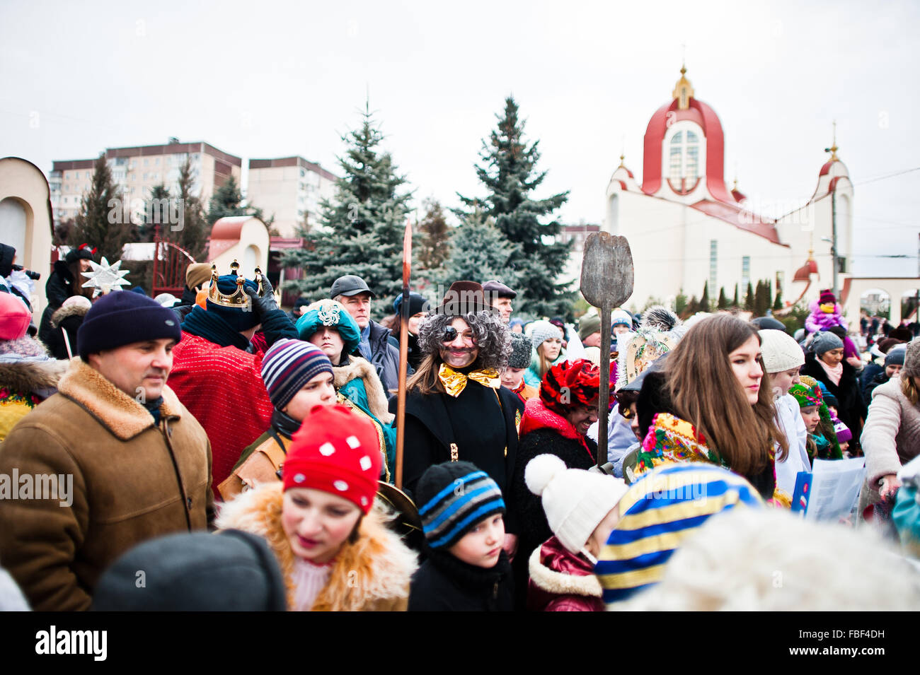 Ukraine. Lemberg - 14. Januar 2016: Weihnachten Krippe Szene Parade der Kinder am Wintertag. Stockfoto
