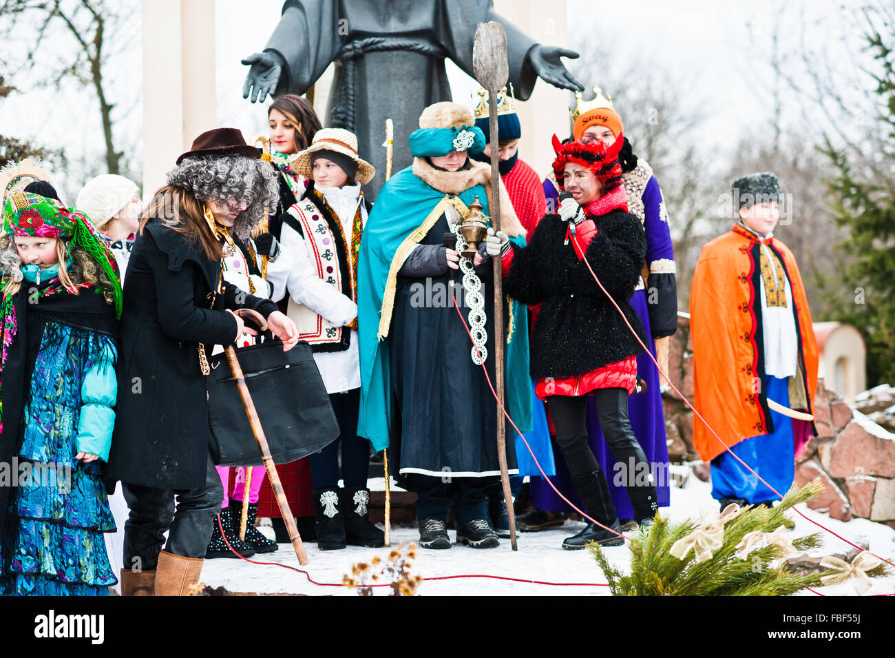 Ukraine. Lemberg - 14. Januar 2016: Weihnachten Krippe Szene Parade der Kinder am Wintertag. Stockfoto
