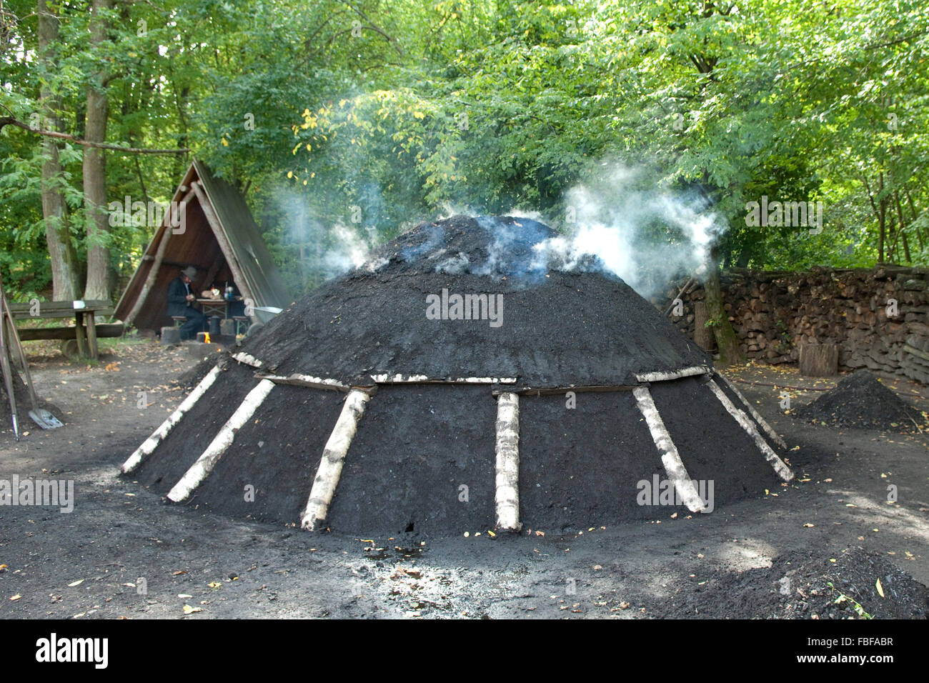 Kohlenmeiler Stockfotografie - Alamy
