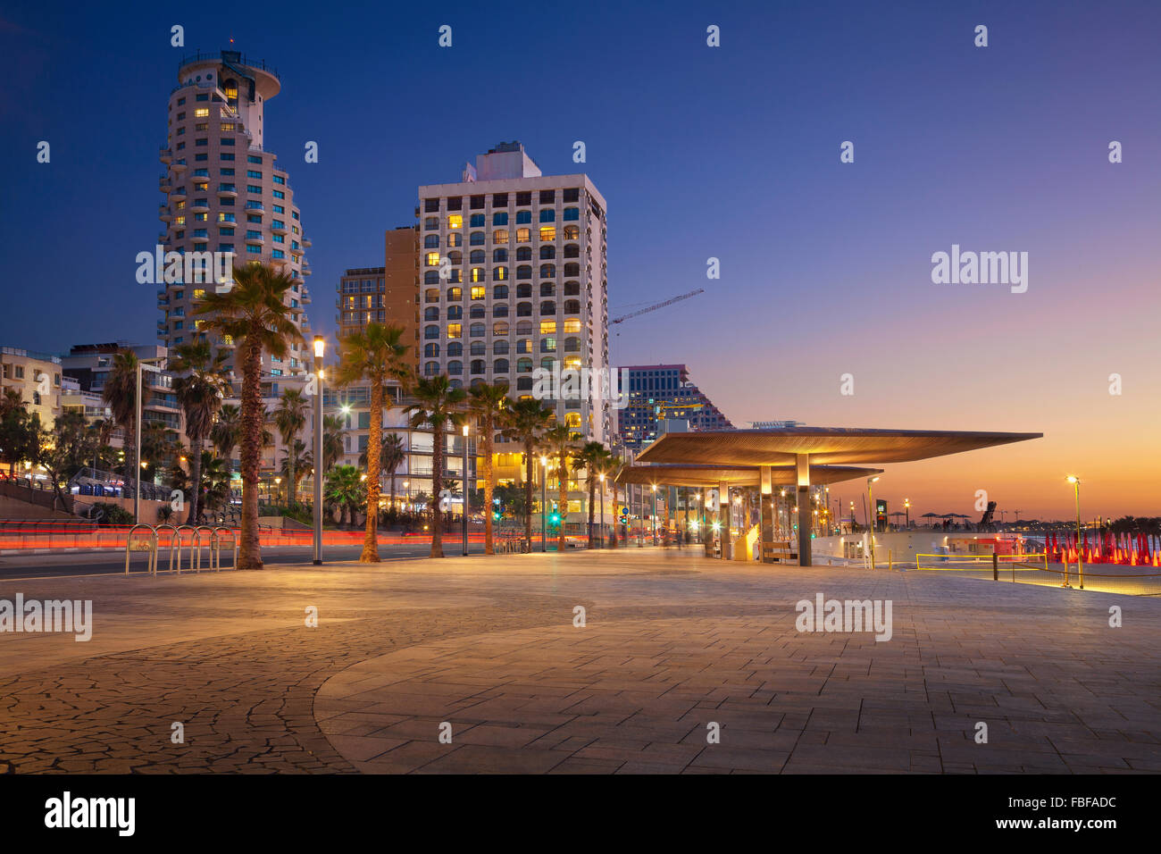 Tel Aviv Promenade. Bild von Tel Aviv, Israel während des Sonnenuntergangs. Stockfoto
