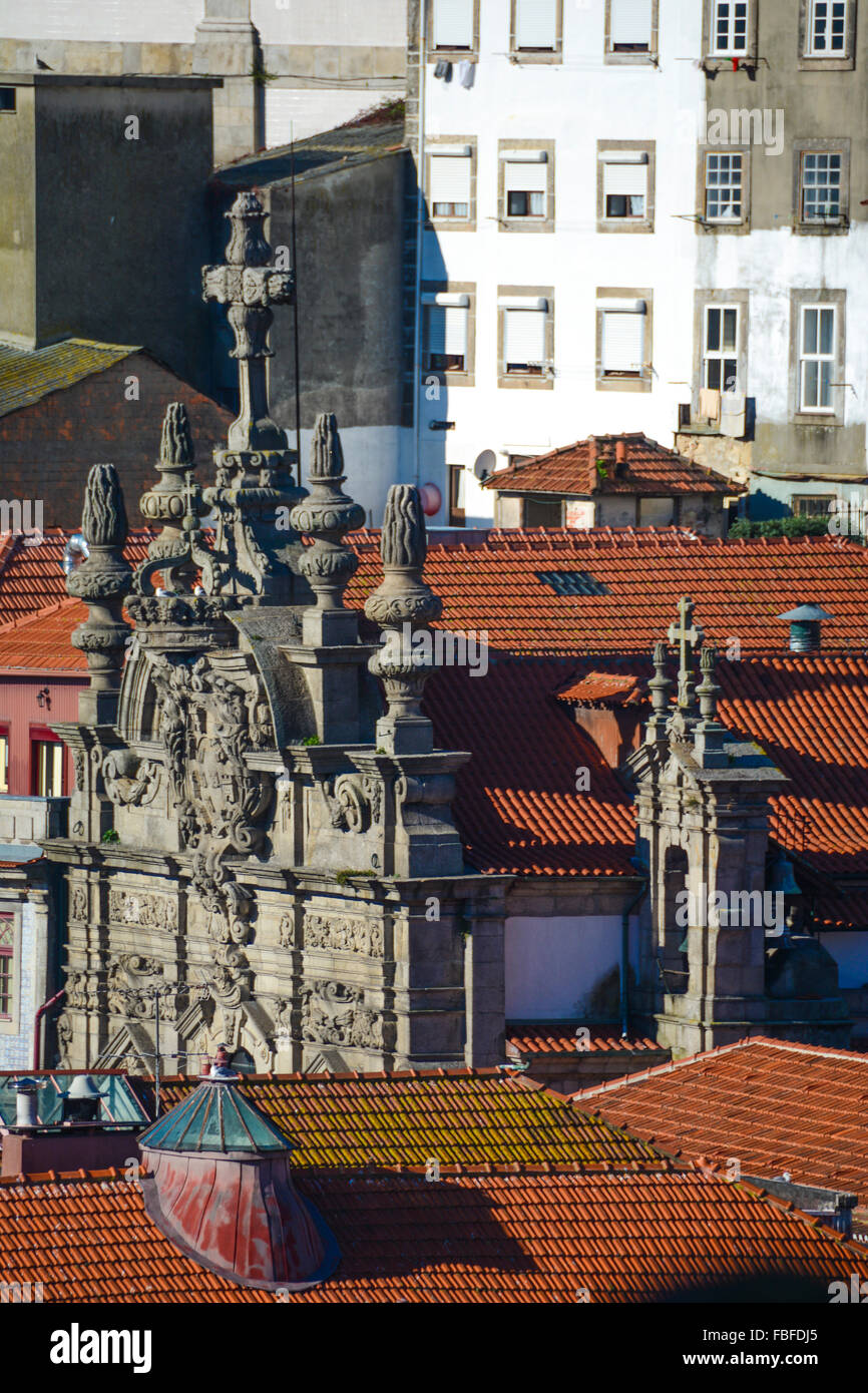 Rokoko Gesicht der Kirche im 16. Jahrhundert von italienischen Barock entworfen Architekt Nicolau Naso: Igreja da Misericordia, Porto, Portugal Stockfoto