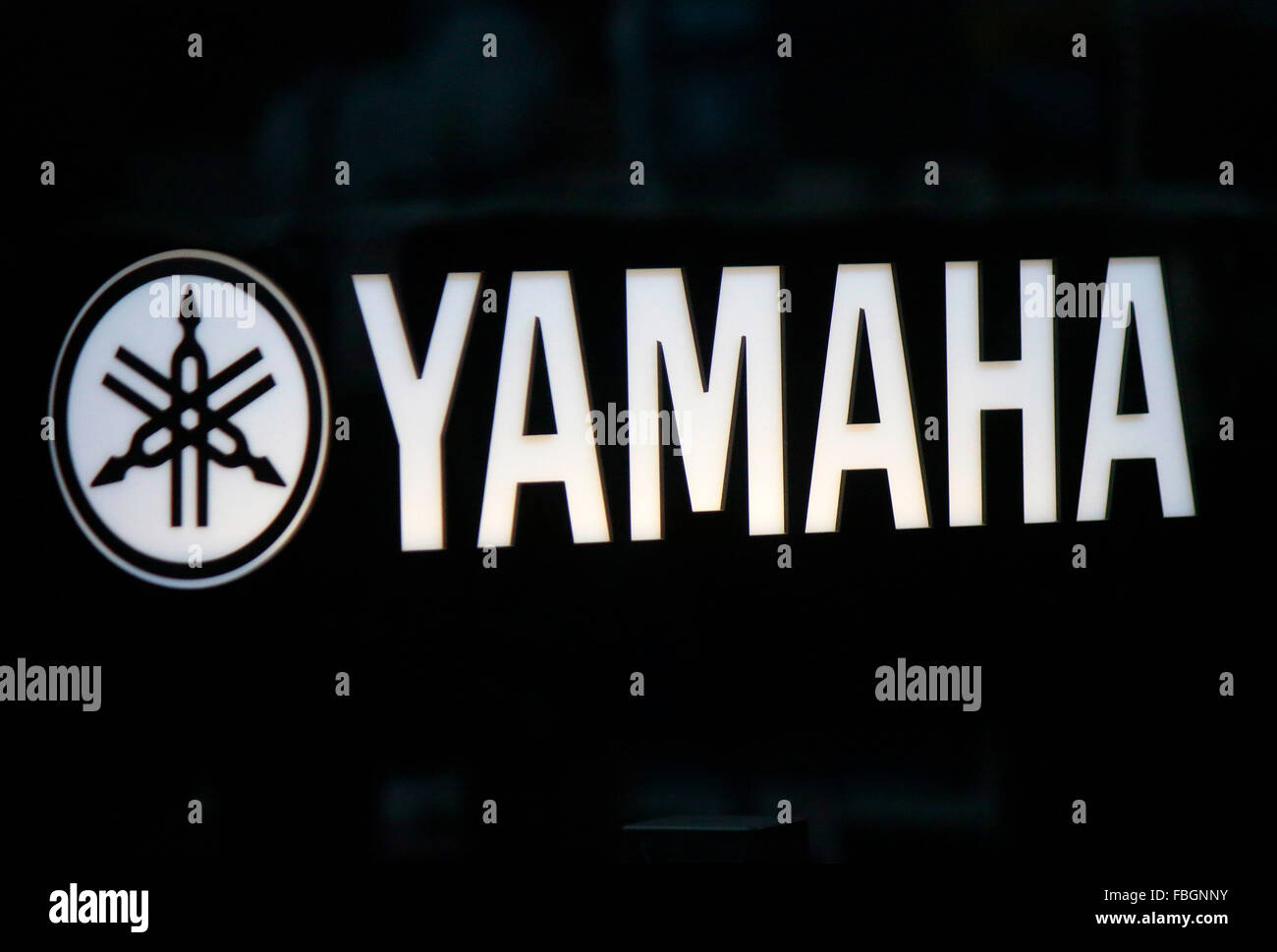 Das Logo der Marke "Yamaha", Berlin. Stockfoto