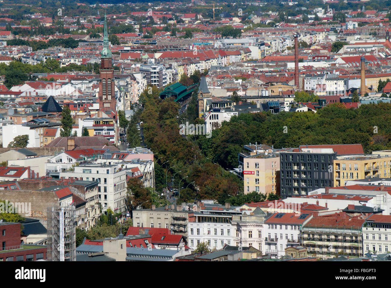 Luftbild: Schönhauser Allee, Berlin-Prenzlauer Berg. Stockfoto