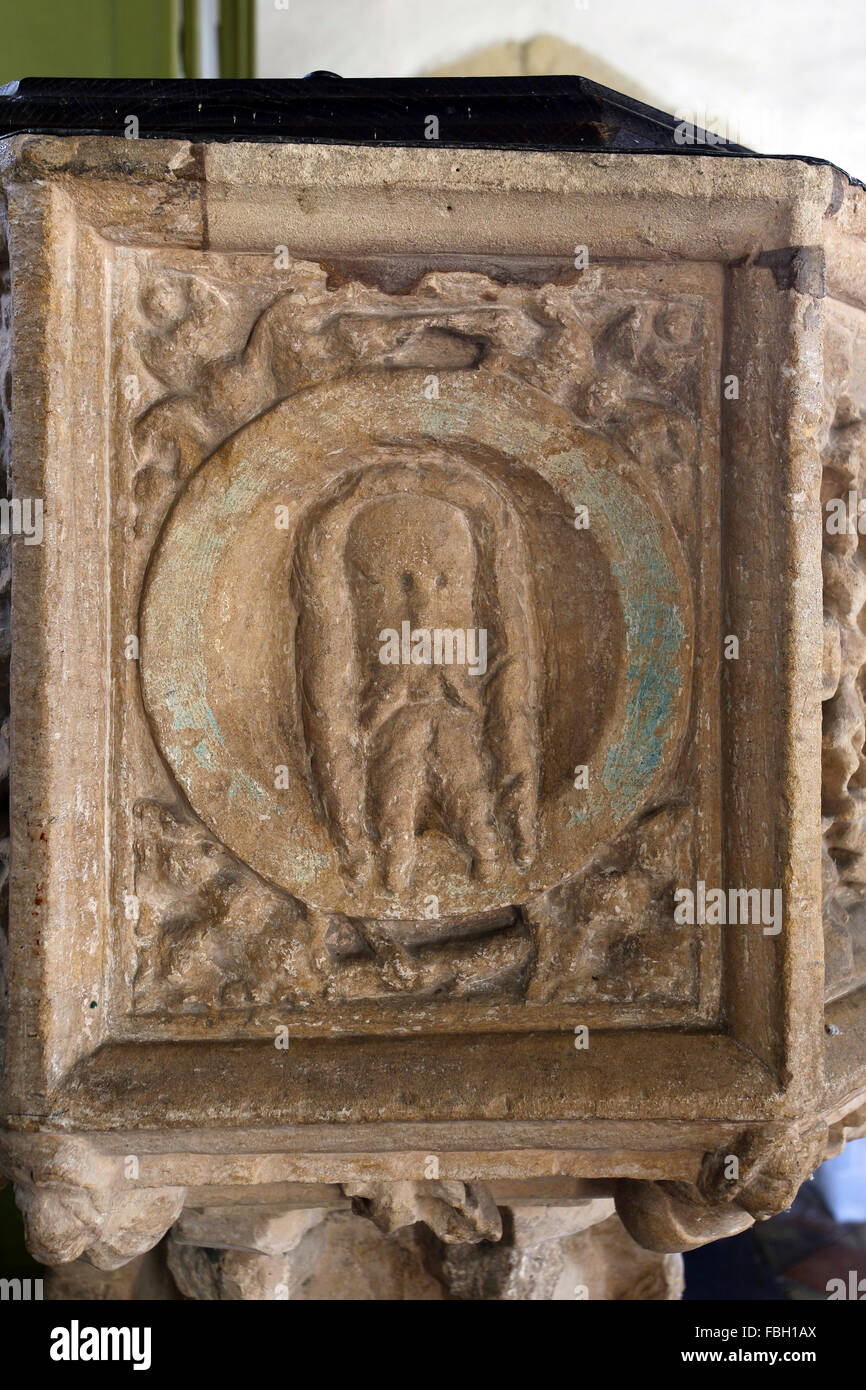 Schrift aus dem 14. Jahrhundert. Südwand, die das Haupt des Johannes des Täufers auf einem Ladegerät (Gericht) darstellt. ST Michael's Church, Irstead, Norfolk Stockfoto