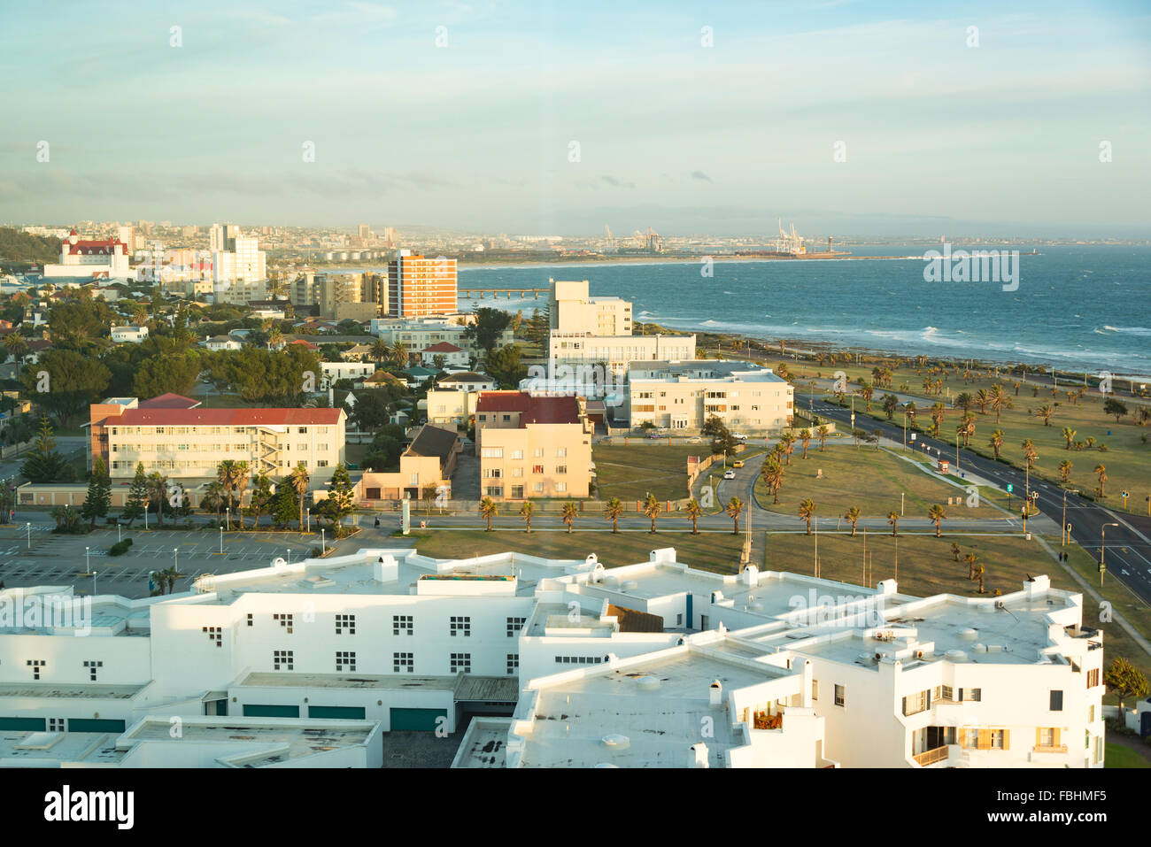 Blick auf die Stadt bei Sonnenaufgang, Port Elizabeth, Nelson Mandela Bay Municipality, Provinz Eastern Cape, Südafrika Stockfoto