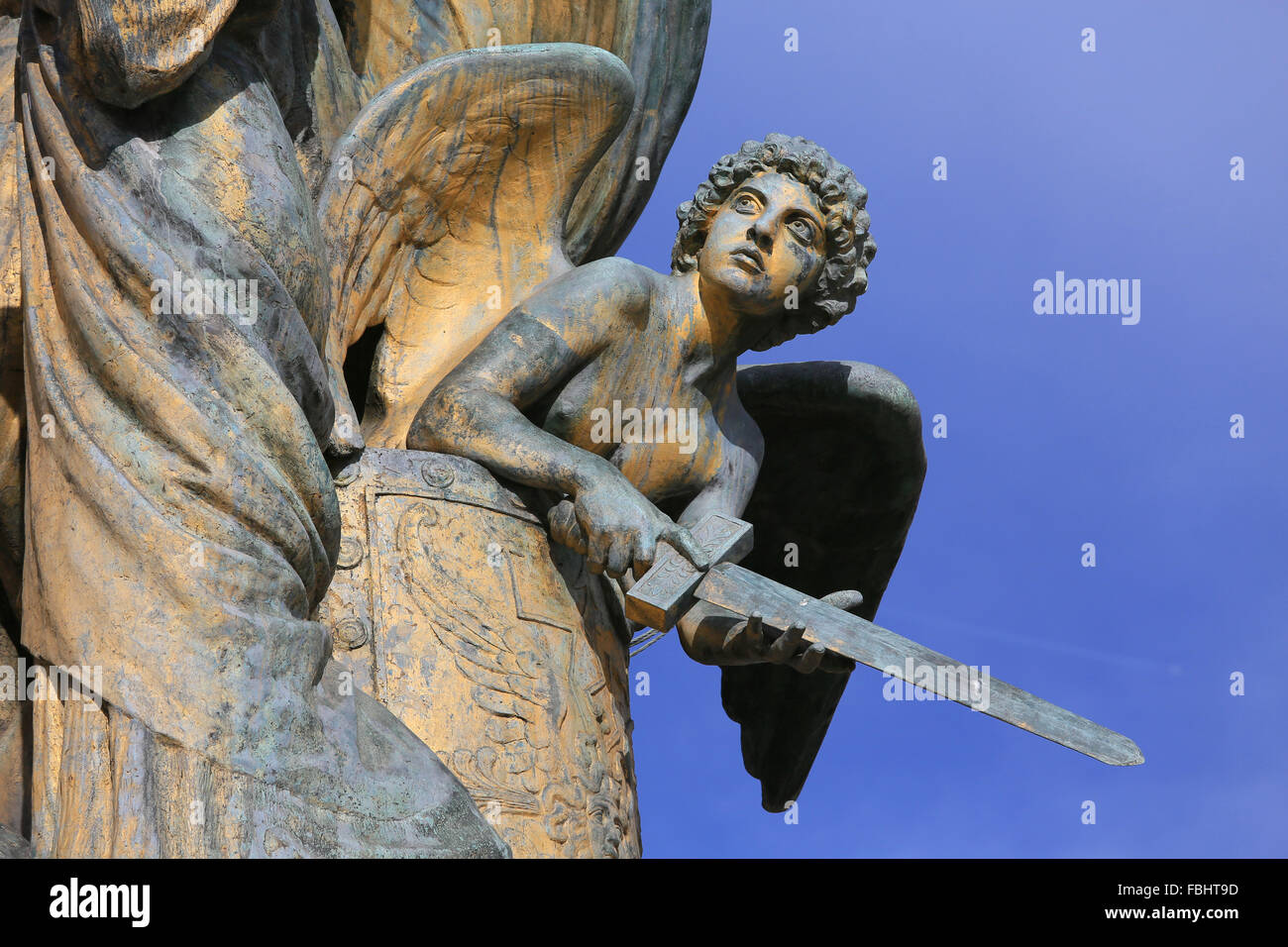 Statue vor Nationaldenkmal von Victor Emmanuel II, Rom, Italien. Stockfoto