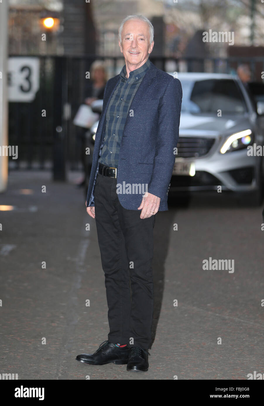 Anthony Daniels außerhalb ITV Studios mit: Anthony Daniels wo: London, Vereinigtes Königreich bei: 17. Dezember 2015 Stockfoto