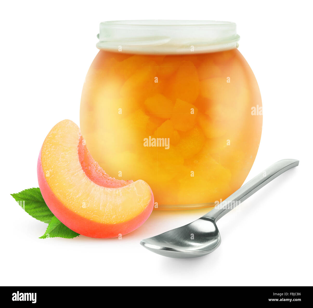 Pfirsich oder Aprikose Marmelade, isoliert auf weiss mit Beschneidungspfad Stockfoto