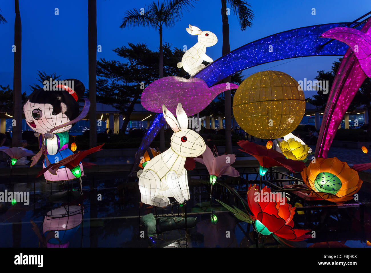 HONG KONG - SEP 19: Chinesische Laternen leuchten, um das Mondfest am 19. September 2015 zu feiern. Stockfoto