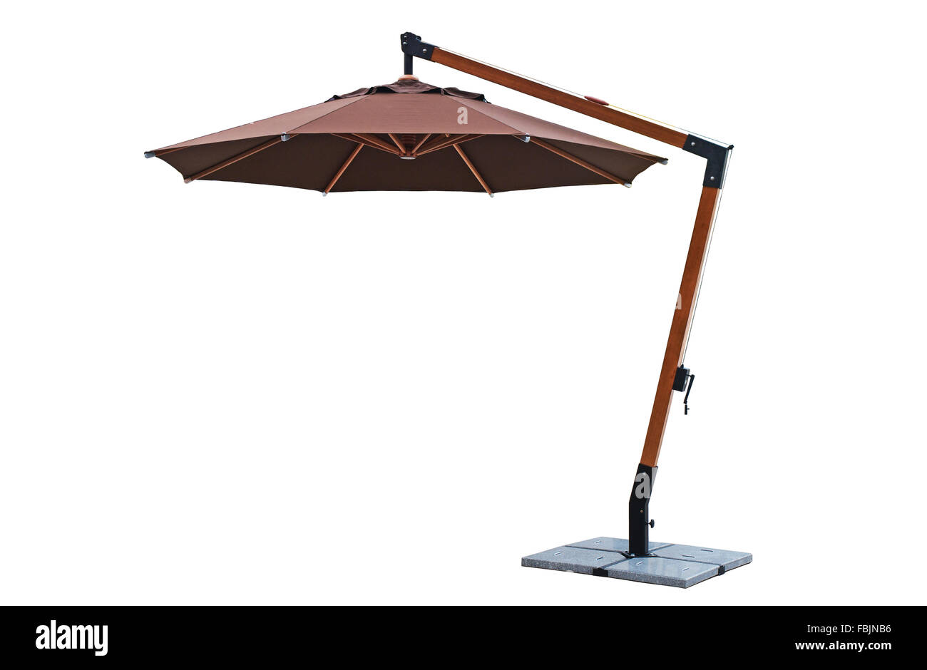 Regenschirm mit Gartenmöbel auf weißem Hintergrund verwenden Stockfoto