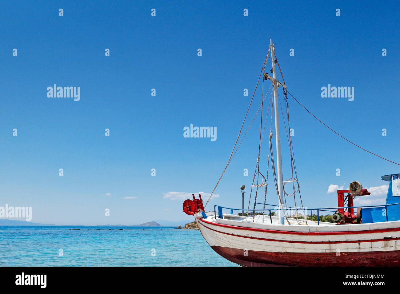 Traditionellen Fischerboot in Aegina Insel, Griechenland Stockfoto