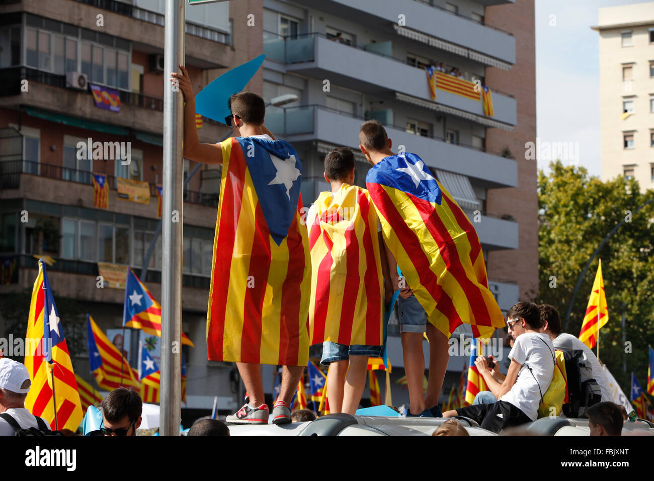 Etwa 2 Millionen pro-Unabhängigkeit Katalanen versammeln sich auf Avinguda Meridiana, Barcelona Stockfoto