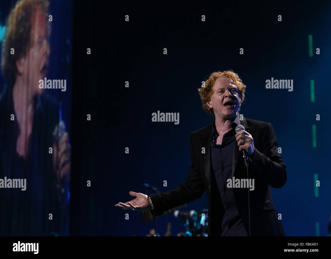 Mick Hucknell mit Simply Red in der O2 Arena Featuring: Mick Hucknell einfach rot wo: London, Vereinigtes Königreich bei: 17. Dezember 2015 Stockfoto