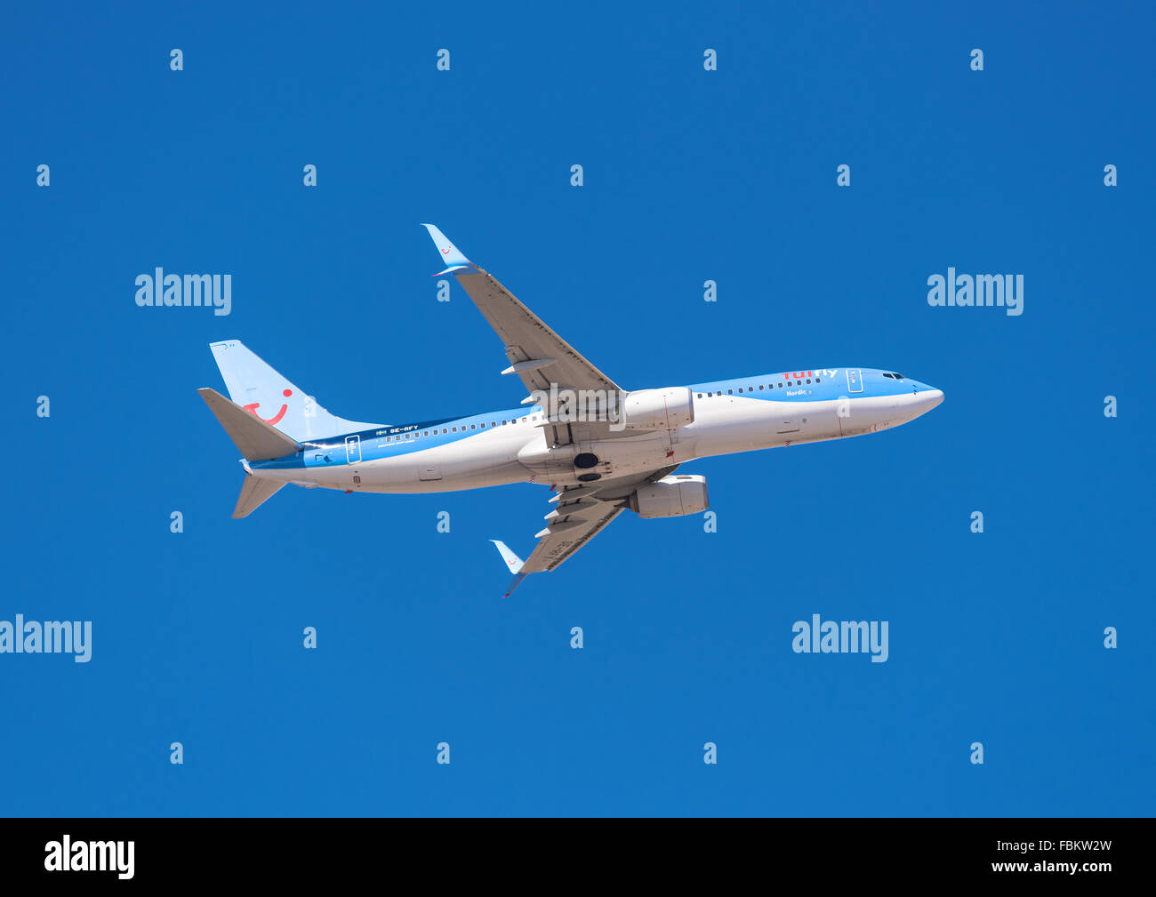 Flughafen Teneriffa Süd Abflug - Tuifly www.alamy.de