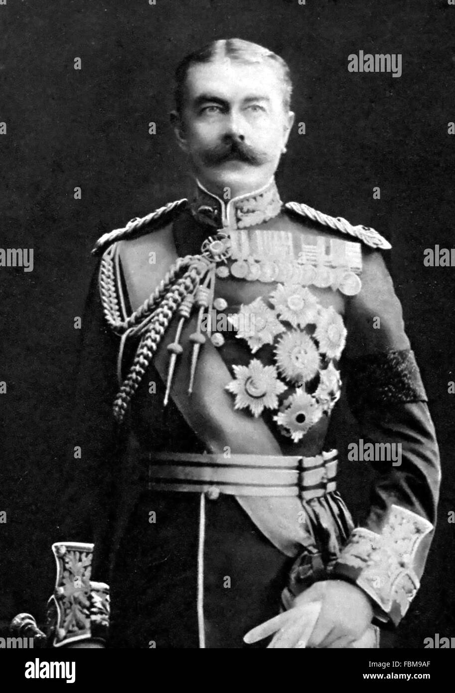 HORATIO HERBERT KITCHENER (1850-1916) als Feldmarschall im Januar 1916 Stockfoto
