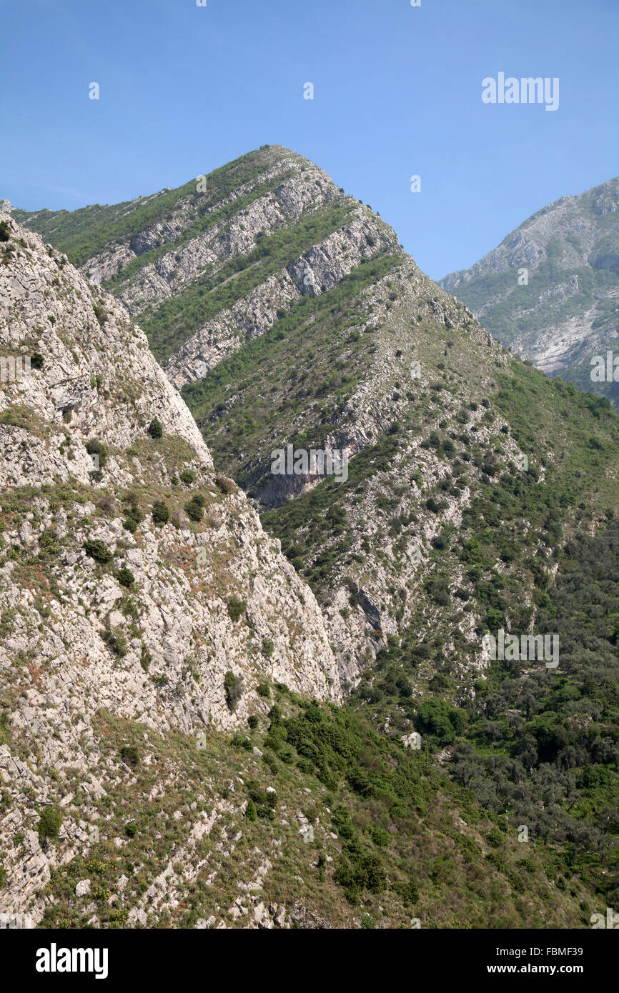 Blick auf Berge in Montenegro im Frühjahr Stockfoto