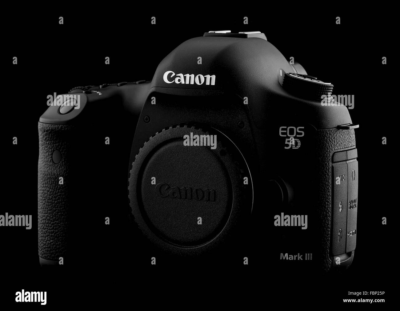 Canon 5D Mark III DSLR auf schwarzem Hintergrund Stockfoto