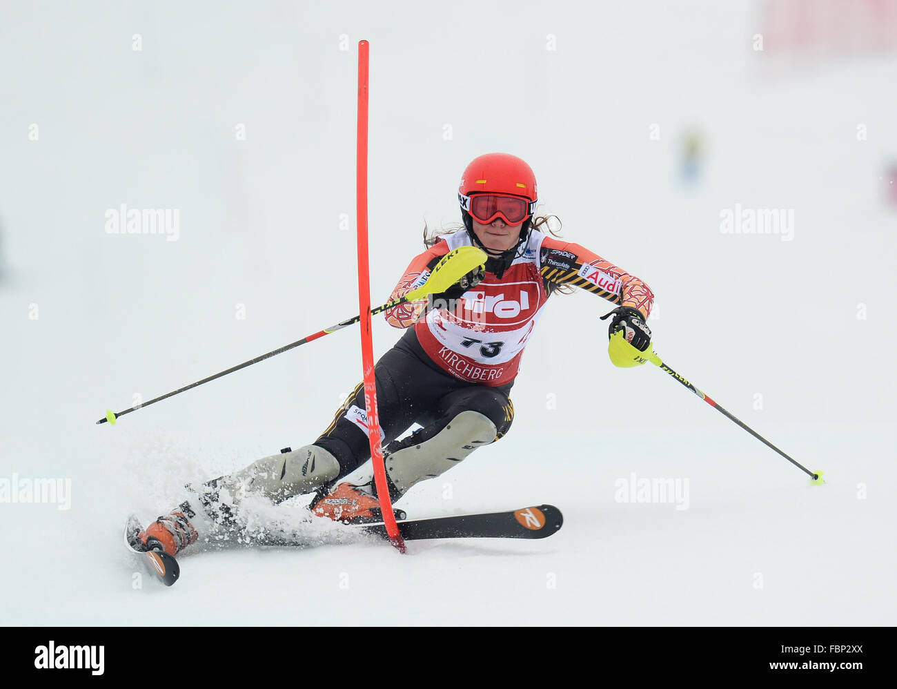 KIRCHBERG-Österreich - 21. Januar 2014: Während der FIS Alpinen Ski Europa Cup Frauen Slalom in Kirchberg, Österreich Stockfoto