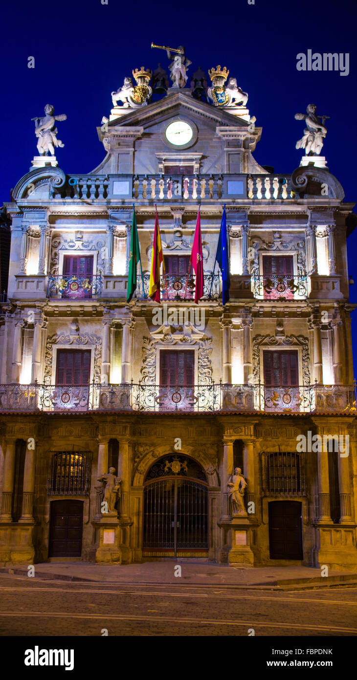 CONSISTORIAL PLAZA Ayuntamiento der Fassade von Pamplona City Hall in Plaza Consistorial - Navarra, Spanien Stockfoto