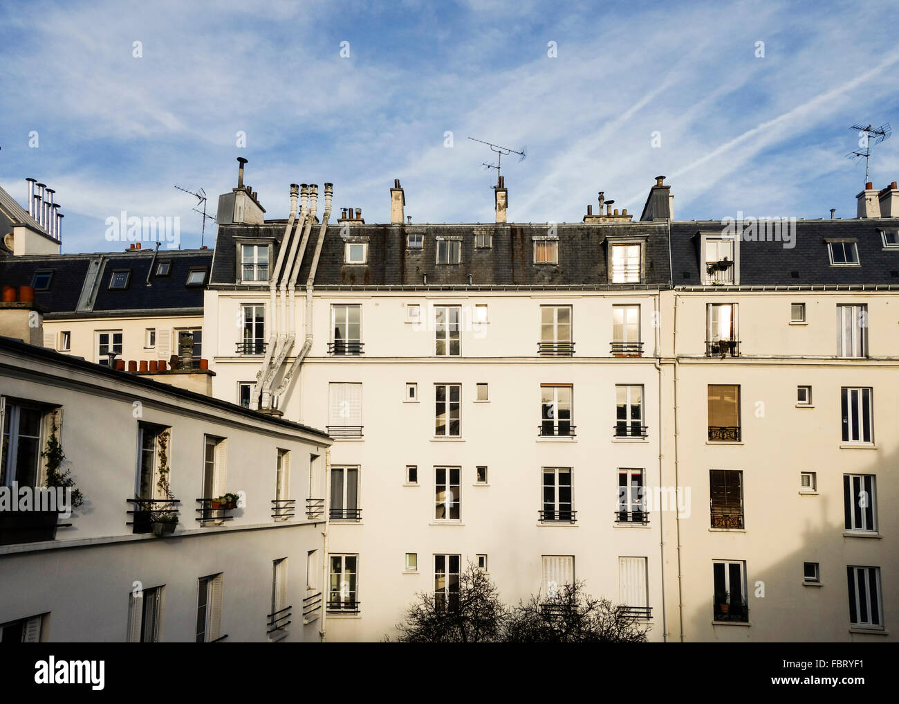 Fassade eines typischen Pariser Gebäudes, Paris, Frankreich. Stockfoto
