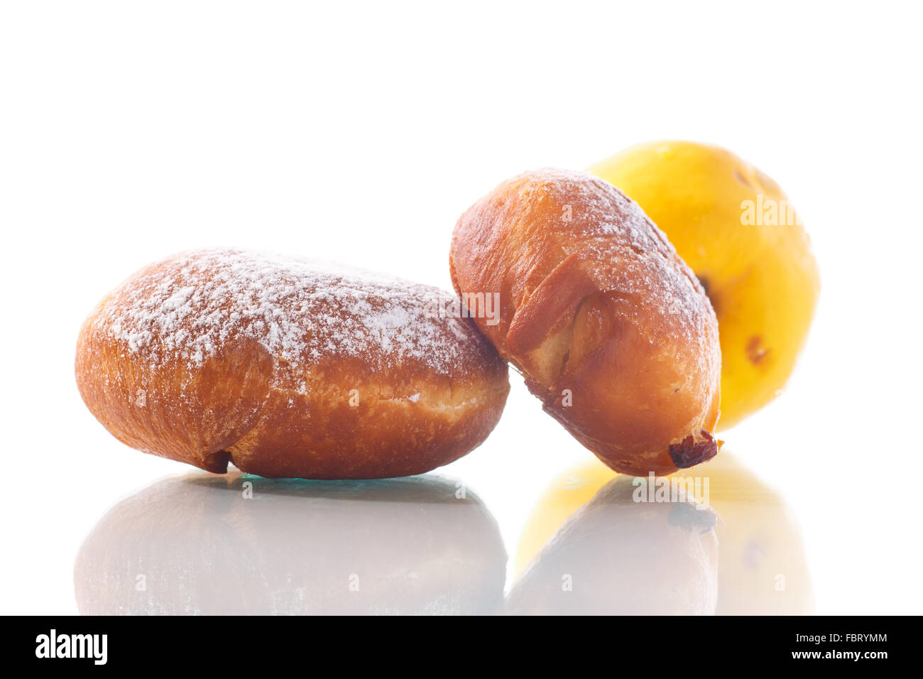 frittierte Krapfen mit Quitten innen Stockfotografie - Alamy
