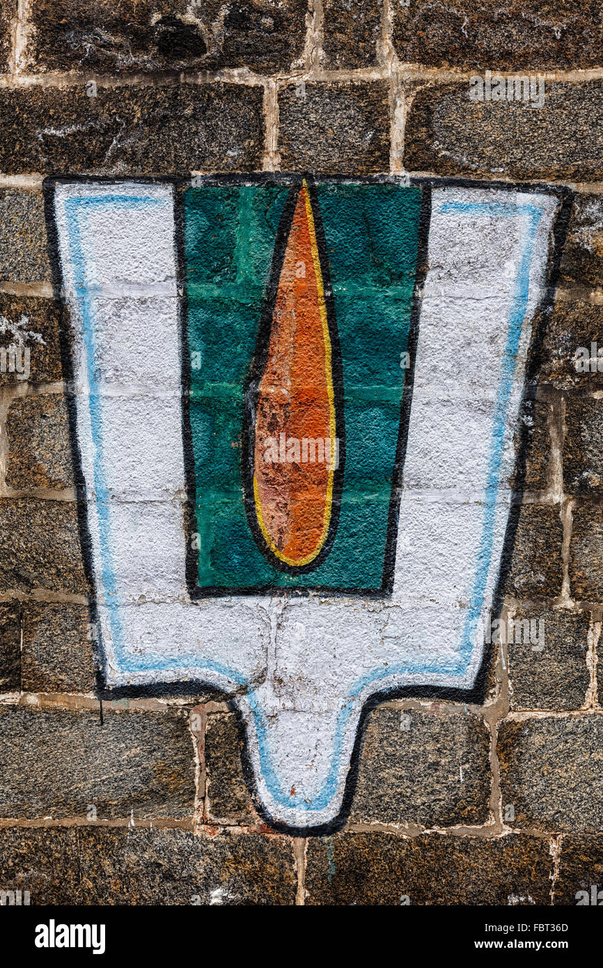 Vushnu Symbol auf Hindu-Tempelwand Stockfoto