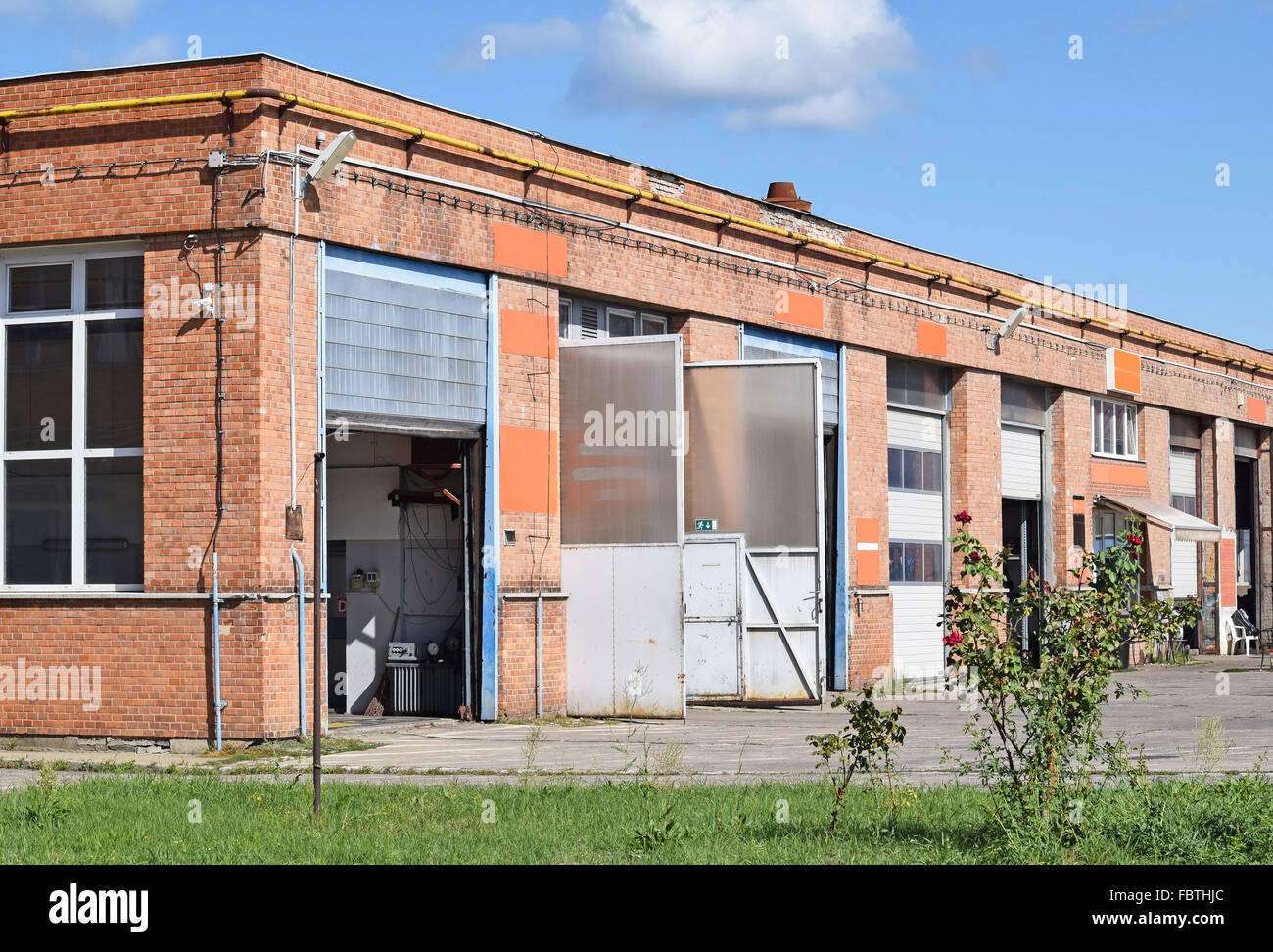 Auto Service-Station, die Gebäude in der Stadt Stockfoto