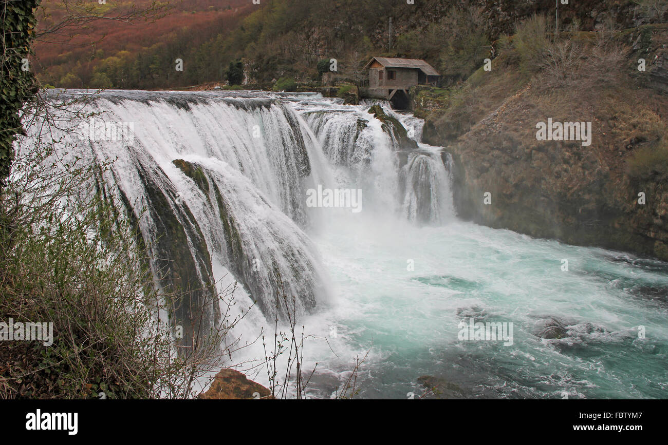 Wasserfälle des Flusses Una Stockfoto