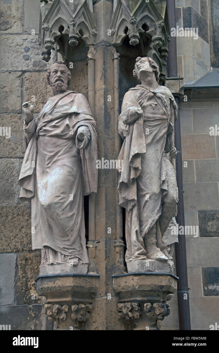 Statue auf St. Thomas Kirche, Leipzig, Sachsen, Deutschland Stockfoto