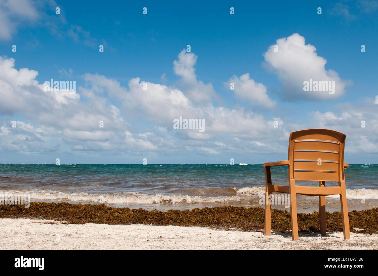 einzigartige Stuhl am Strand in Vieux Fort Stockfoto