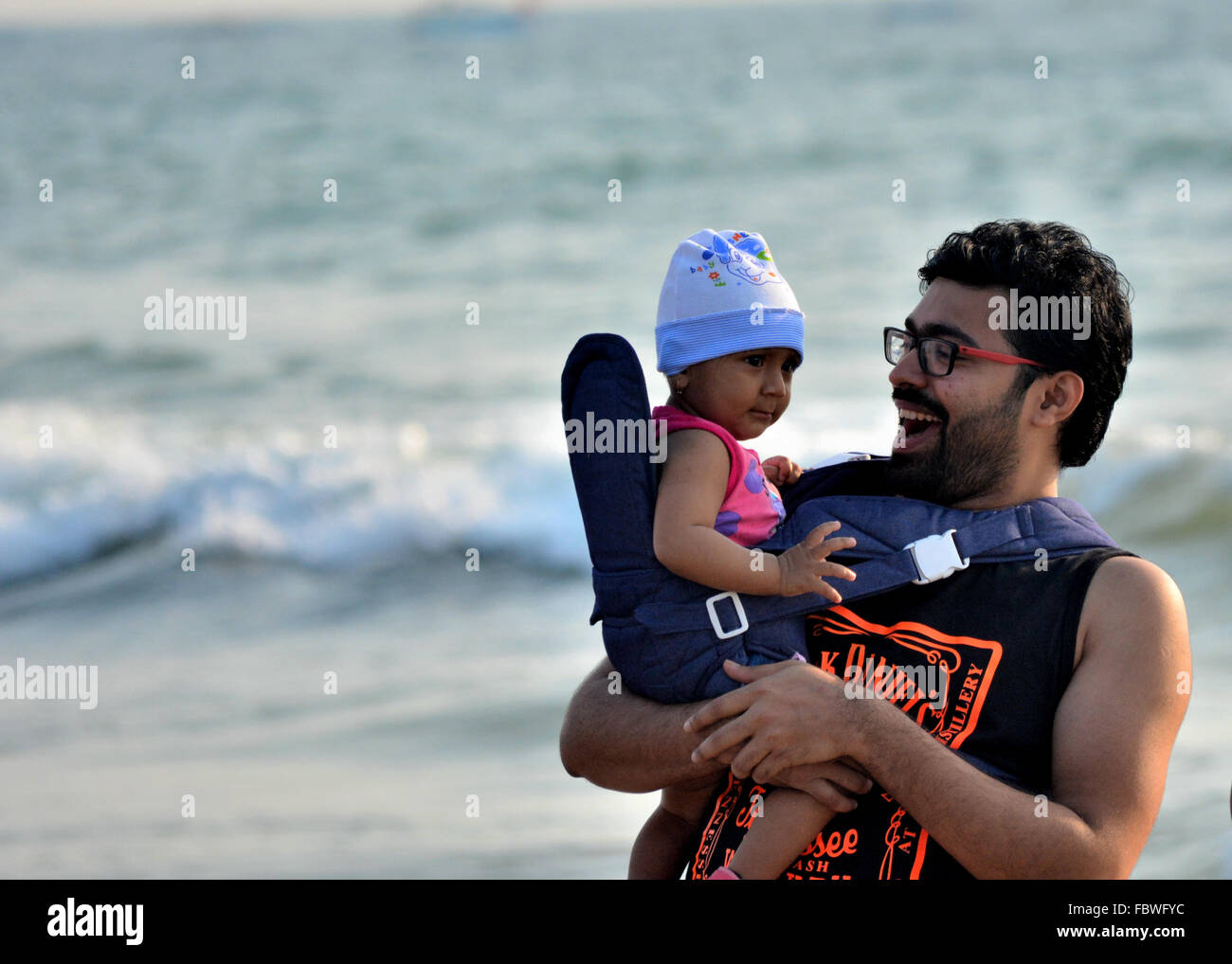 Ein Mann mit baby Stockfoto